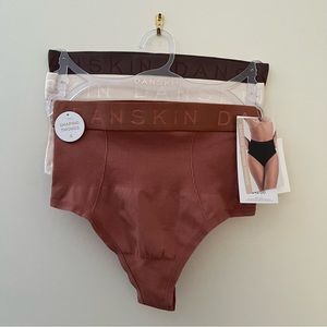 NWT Seamless Shaping Thongs (pack of 3) - Size Small